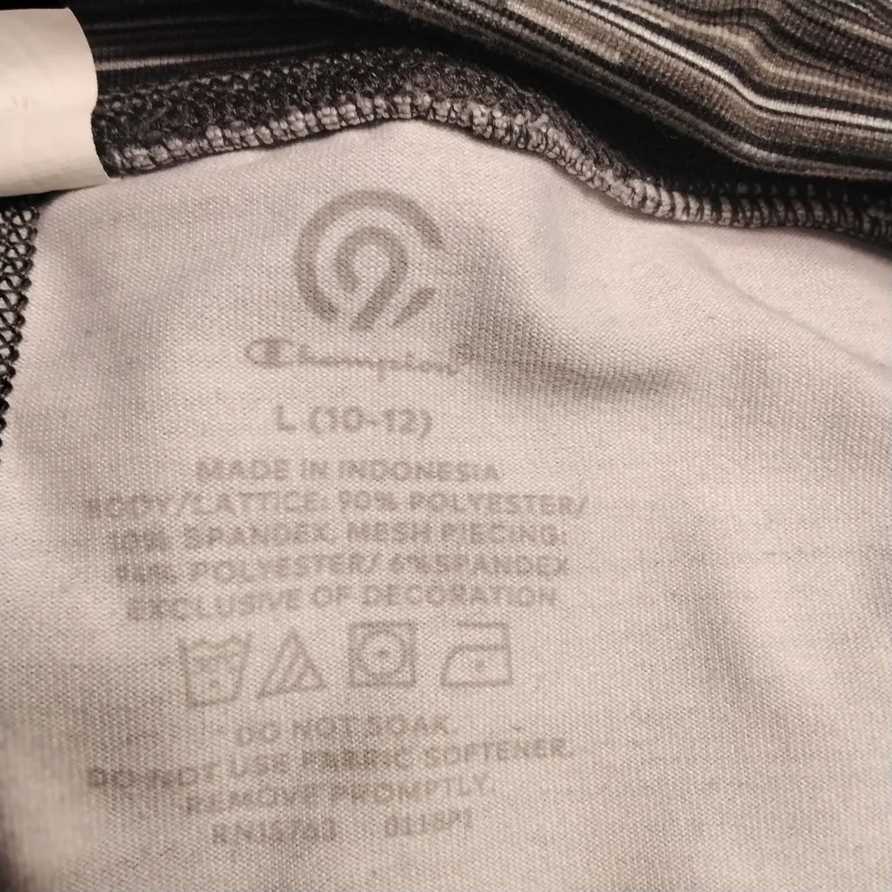 CHAMPION GIRL'S YOGA/WORK OUT LEGGINGS  SIZE L